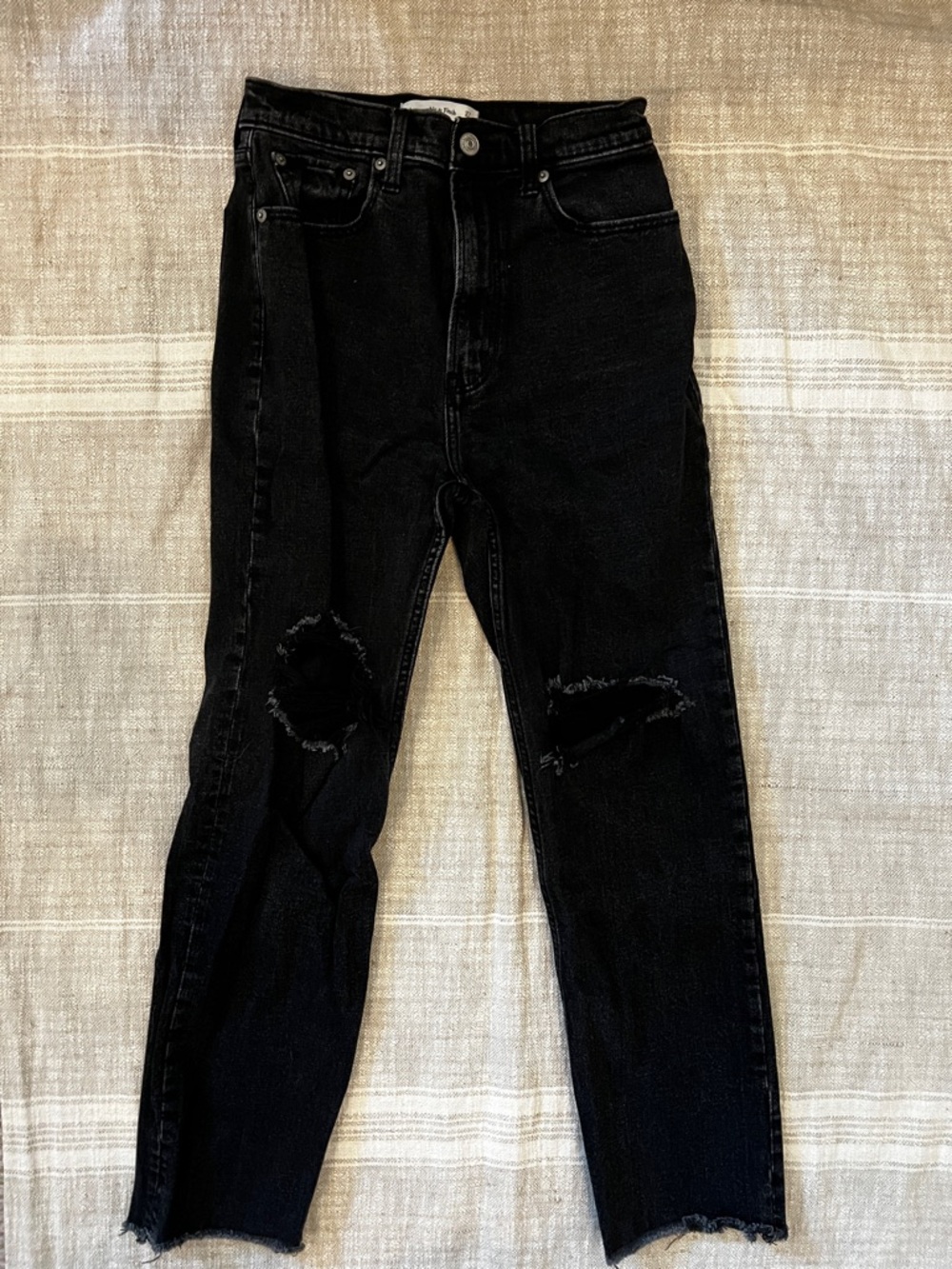Abercrombie & Fitch Black Straight-Leg Jeans with Frayed Hem